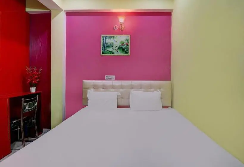 Classic Kolmen Hengen Huone, Oyo Prayag Hotel & Restaurent