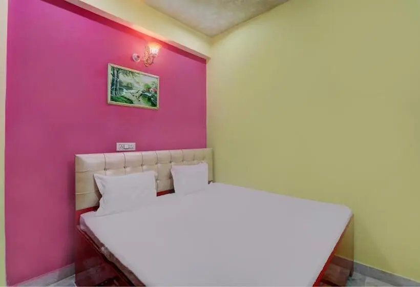 Classic Kolmen Hengen Huone, Oyo Prayag Hotel & Restaurent