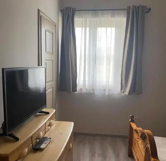 Superior-huone Puutarhanäkymä, Tündér Pension