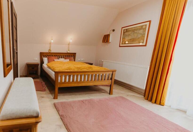 标准间带阳台, Hrochotský Mlyn