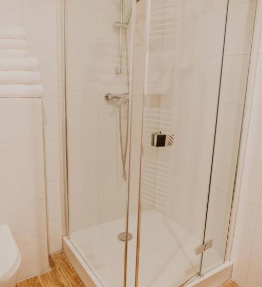 标准间, Hrochotský Mlyn