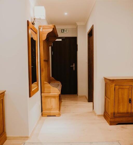 标准间, Hrochotský Mlyn