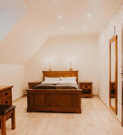 标准间, Hrochotský Mlyn