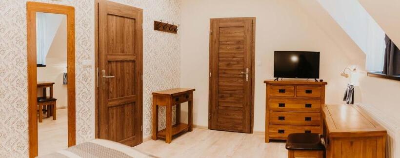 标准间, Hrochotský Mlyn