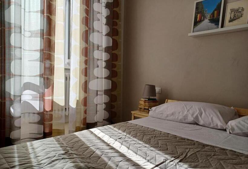 غرفة عائلية, Il Libraio Guest House