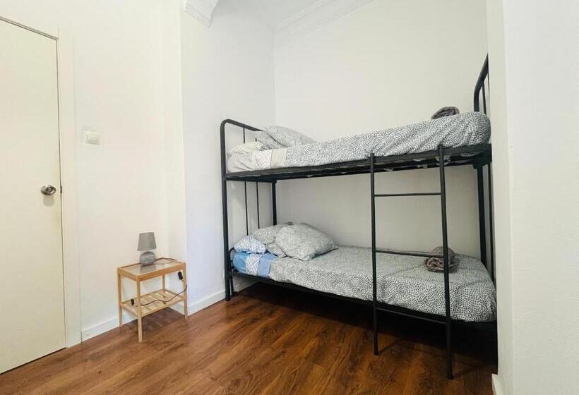 اتاق اکونومی, Peres I Valero Habitaciones En Piso Compartido