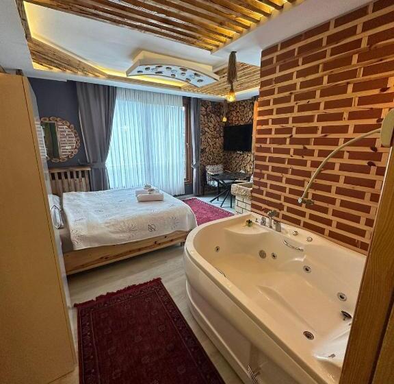 غرفة قياسية مطلّة علي الحديقة, Peruma Otel Bungalov