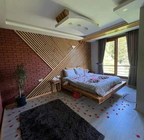 キングサイズベッドのデラックスルーム, Peruma Otel Bungalov