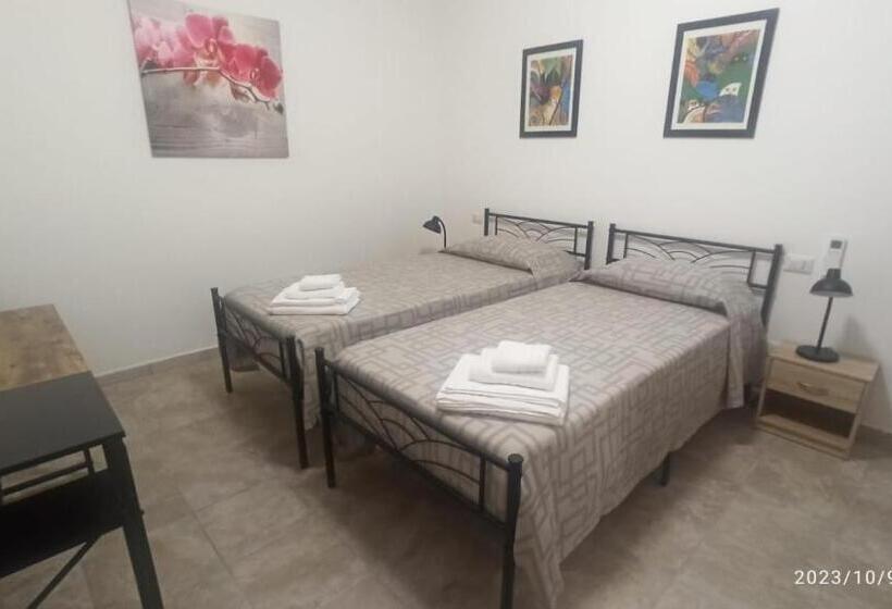 اتاق استاندارد با سرویس بهداشتی مشترک, Villa Viola B & B
