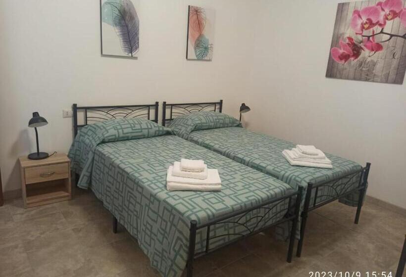 اتاق استاندارد با سرویس بهداشتی مشترک, Villa Viola B & B