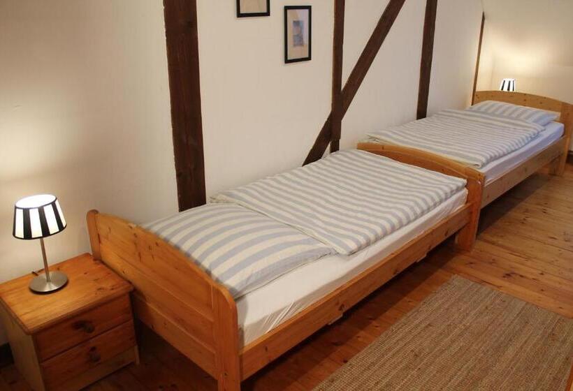 带共用浴室的标准房间, Das Abendrote Haus