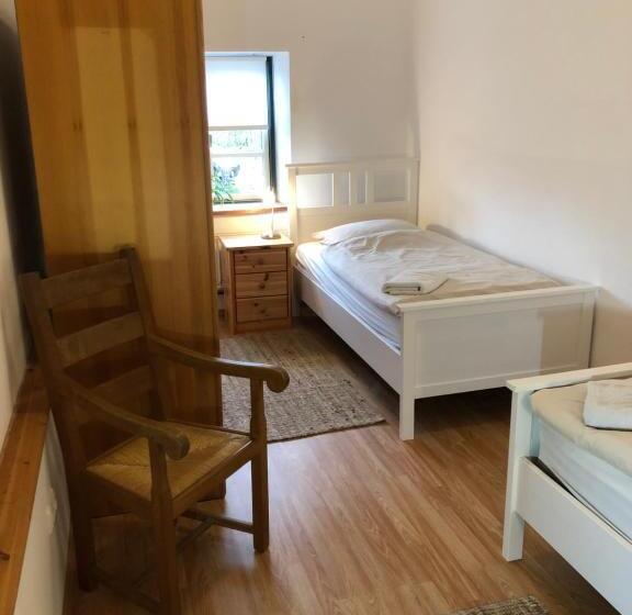 带共用浴室的标准房间, Das Abendrote Haus