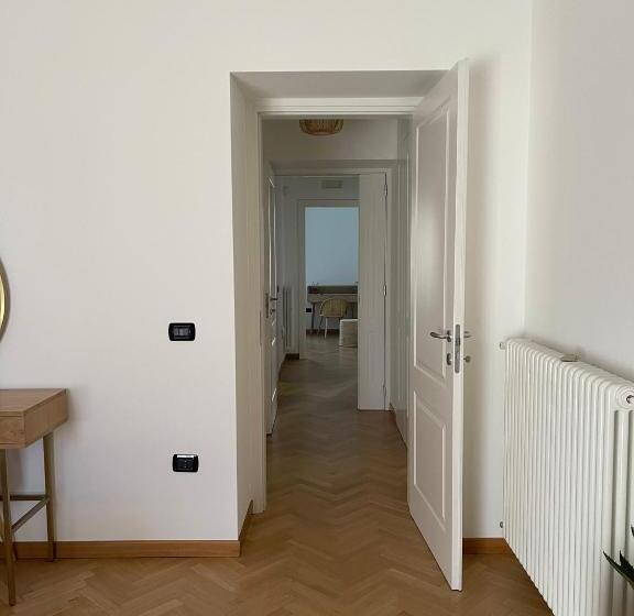 اتاق لوکس, A&f