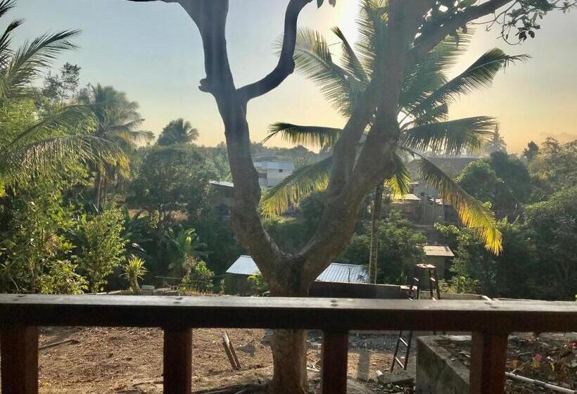 Номер Стандарт с Террасой, Muni S Lombok Bungalow