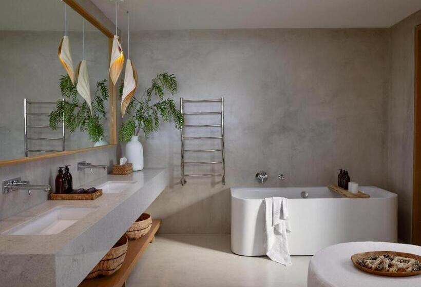 Люкс, Walkers Beach