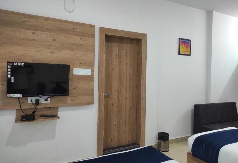 غرفة ديلوكس, A G Palace