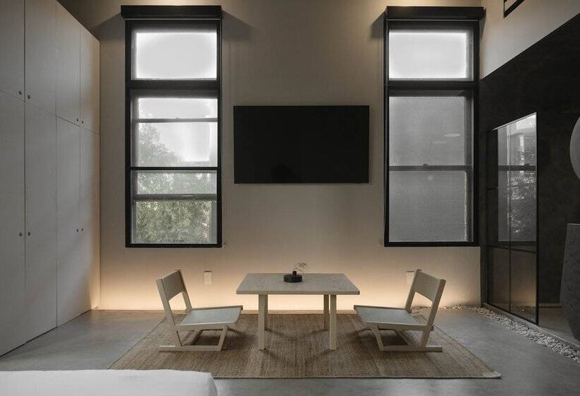 غرفة سوبيريور سرير كينج, Kodō