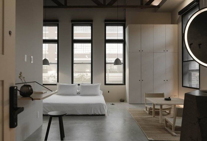 غرفة سوبيريور سرير كينج, Kodō