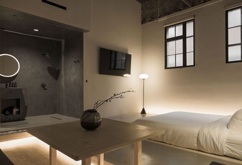 غرفة ديلوكس سرير كينج, Kodō