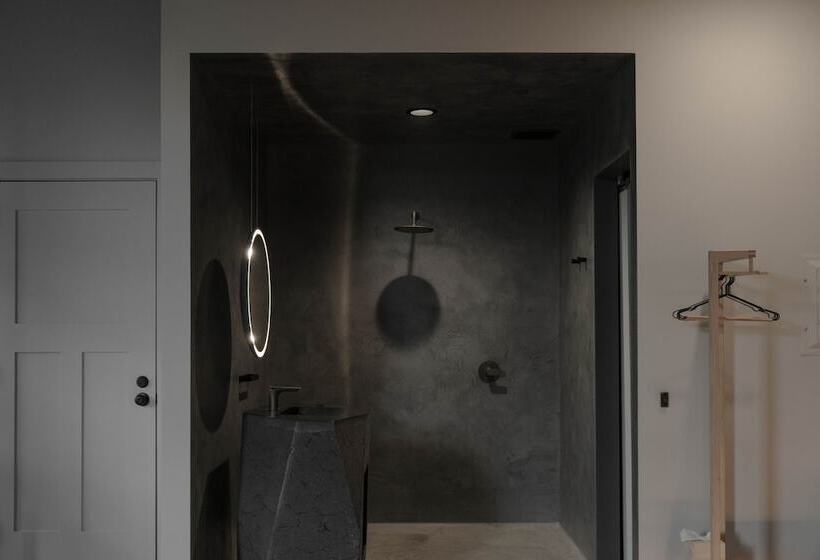 غرفة سوبيريور سرير كينج, Kodō