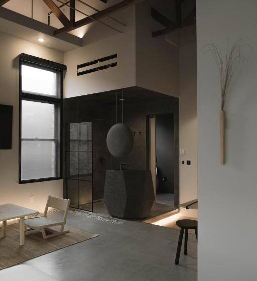 غرفة سوبيريور سرير كينج, Kodō