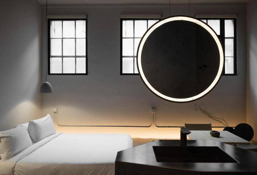 غرفة ديلوكس سرير كينج, Kodō