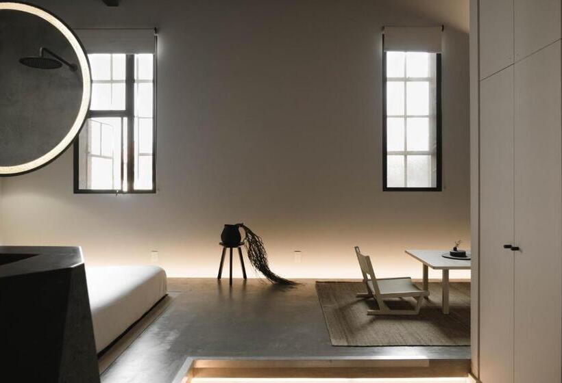 غرفة قياسية سرير كينج, Kodō