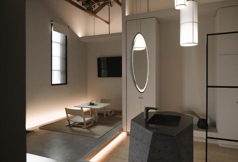 غرفة قياسية سرير كينج, Kodō