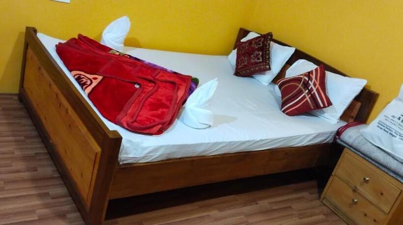 スタンダードルーム, Moonline