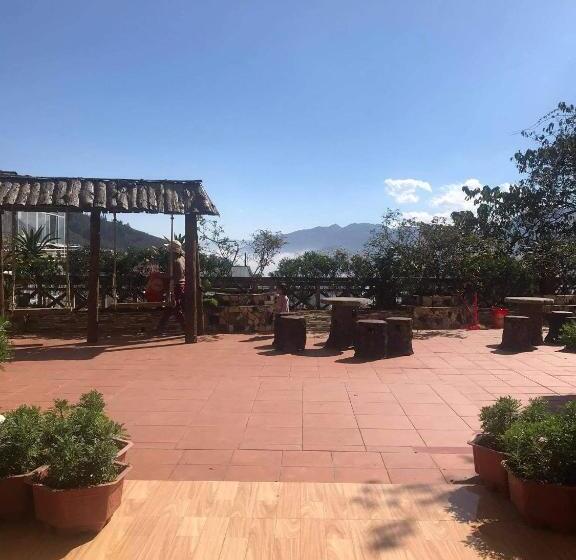 اتاق خانوادگی, Spring