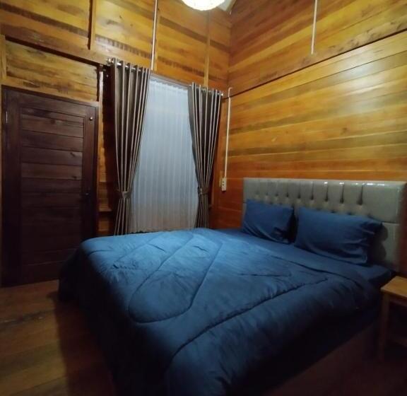 غرفة قياسية, Mandalika Queen Hostel