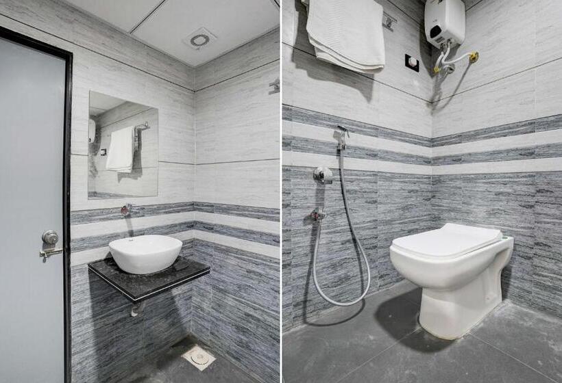 Номер Стандарт, Oyo Flagship Hotel Lavish