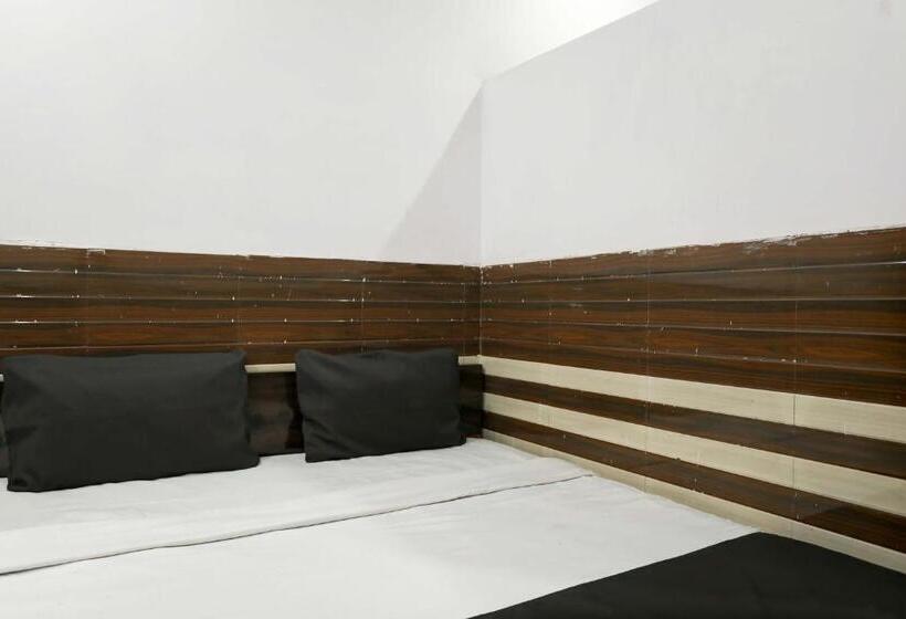 غرفة كلاسيكية ثلاثية, Midtown Guest House