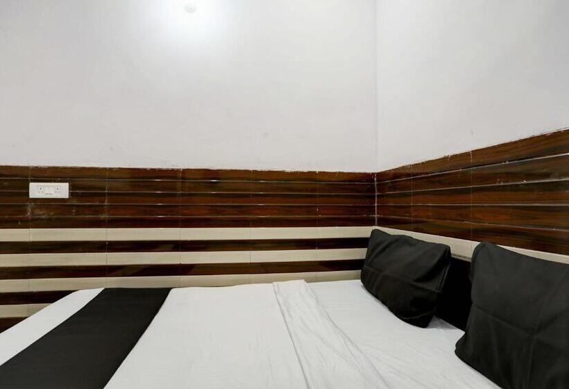 غرفة كلاسيكية ثلاثية, Midtown Guest House