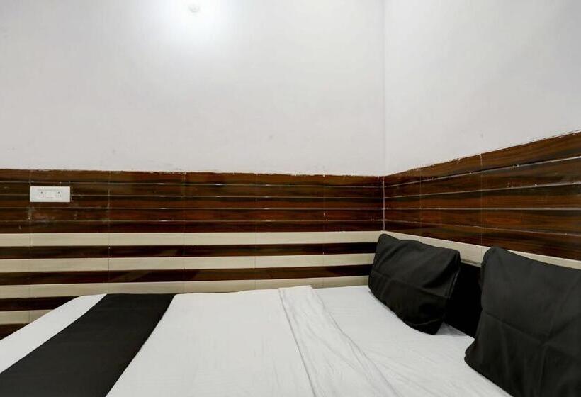 Трехместный Номер Классика, Midtown Guest House