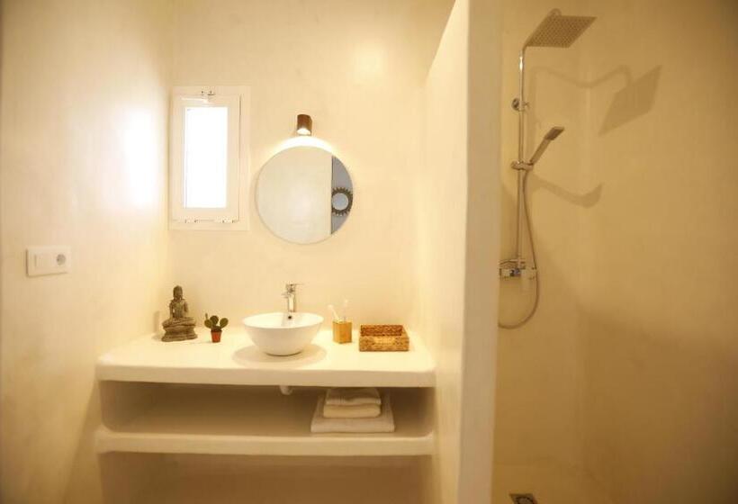 غرفة قياسية, Casa Anahita