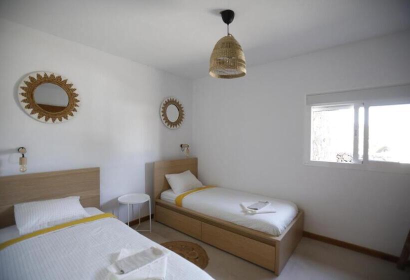 غرفة قياسية, Casa Anahita