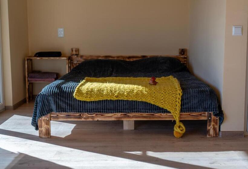 غرفة قياسية ثلاثية, Cypress Guesthouse