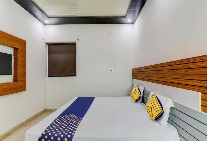 三人经典房间, Spot On Hotel Knight Inn