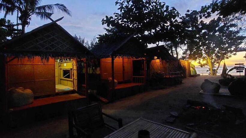 غرفة قياسية حمام مشترك, Little Beach Garden