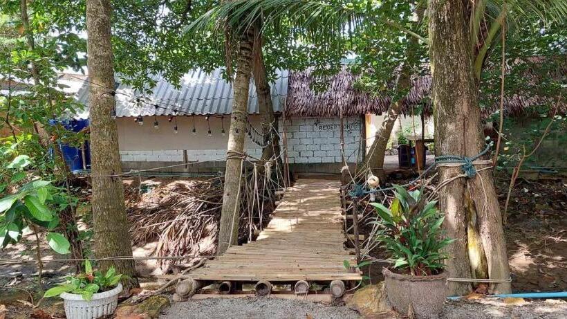 Номер Deluxe Вид на Море с Балконом, Little Beach Garden