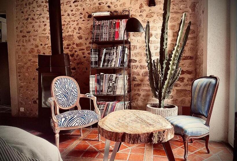 스탠다드 룸 킹사이즈 침대, Le Clos De L Olivier