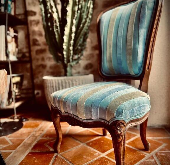 스탠다드 룸 킹사이즈 침대, Le Clos De L Olivier