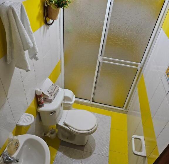 家庭间, Guadalupe 102