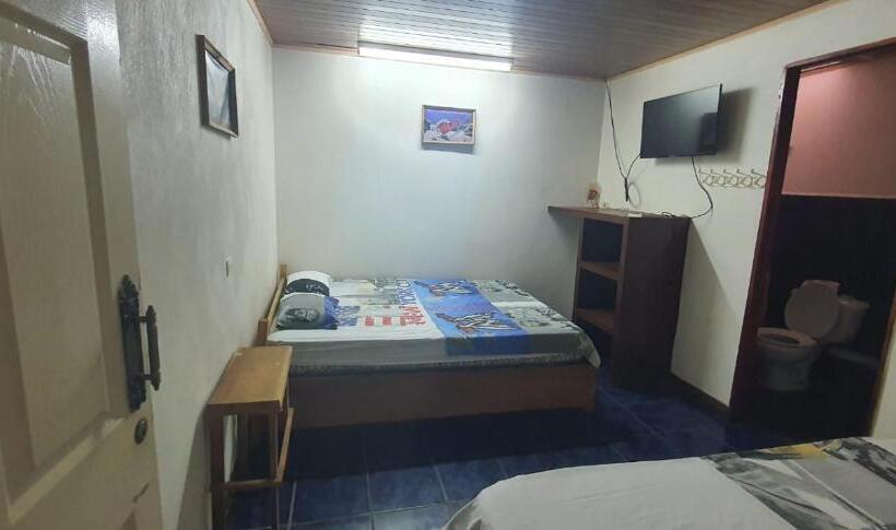 اتاق استاندارد سه نفره, Allan Veintiocho Puntarenas