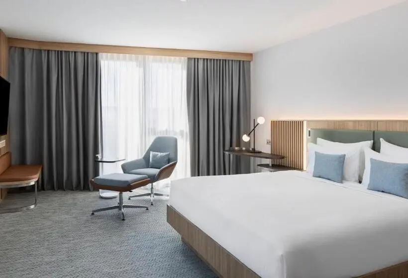 キングサイズベッドのスタンダードルーム, Courtyard By Marriott Biel Bienne