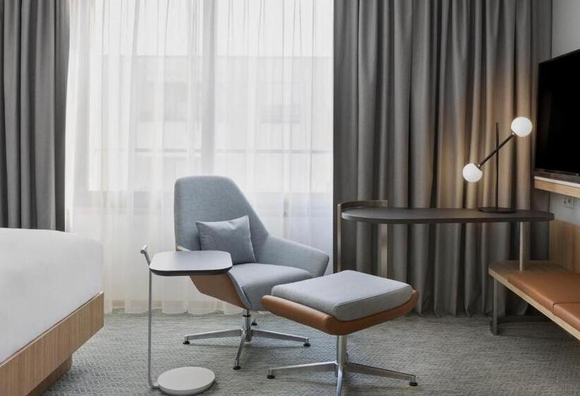 חדר פרמיום, Courtyard By Marriott Biel Bienne