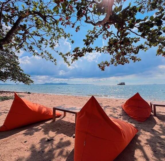 ویلای 1 خوابه با چشم‌انداز دریا, Dojo Poolvilla Beach Resort   Private Beach Villa