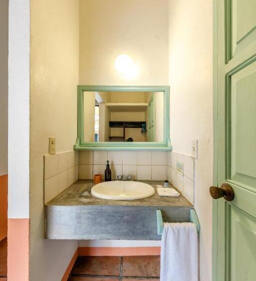 غرفة سوبيريور, Flor De Maria