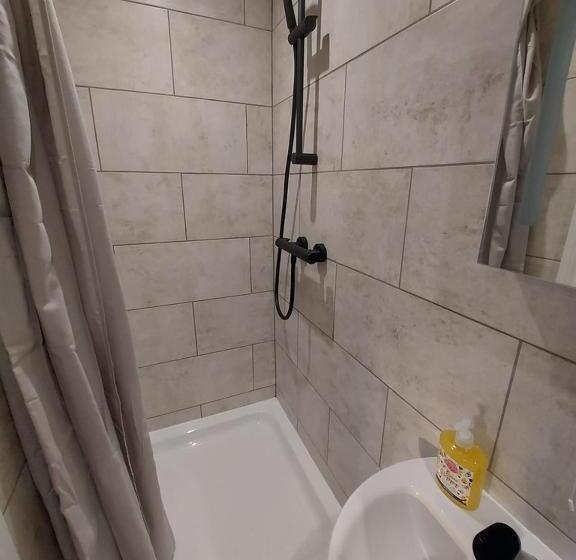 带露台的套间, Inn By The Sea, Portsmouth En Suite Rooms With Or Without Sea View